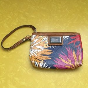 Nine West wristlet
